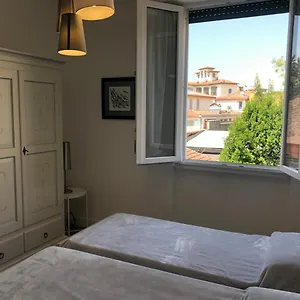 Leonardo Luxury Apartment